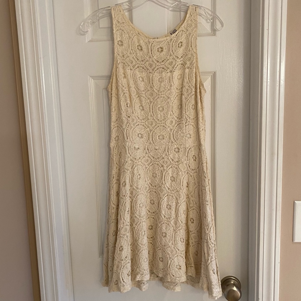 BB Dakota Cream Renley Fit and Flare Lace Sleeveless Dress, size 6